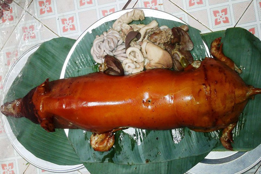 Heo quay mắc mật